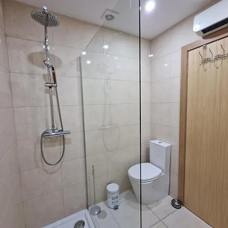Cozy With Terrace, Air Cond, Free Parking, By With Lda Apartamento Oporto