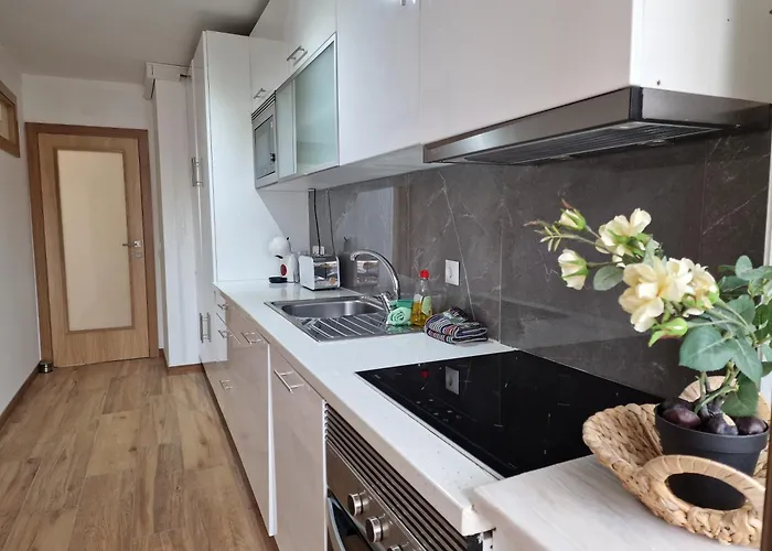 Cozy With Terrace, Air Cond, Free Parking, By With Lda