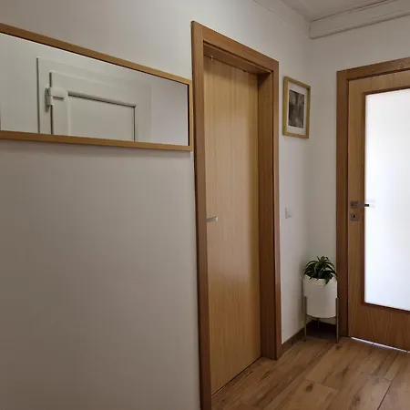 Cozy With Terrace, Air Cond, Free Parking, By With Lda Porto