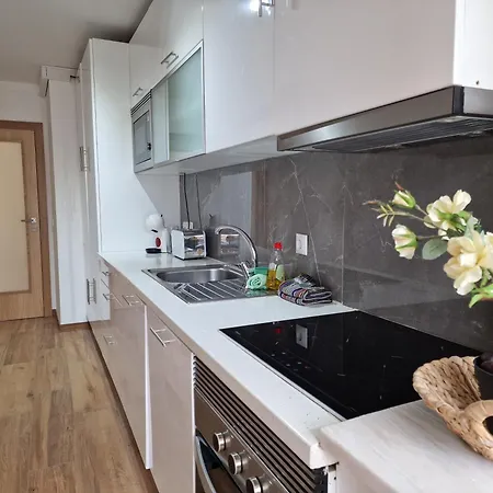 Cozy With Terrace, Air Cond, Free Parking, By With Lda