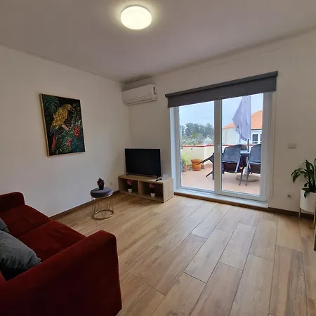 Apartment Cozy With Terrace, Air Cond, Free Parking, By With Lda