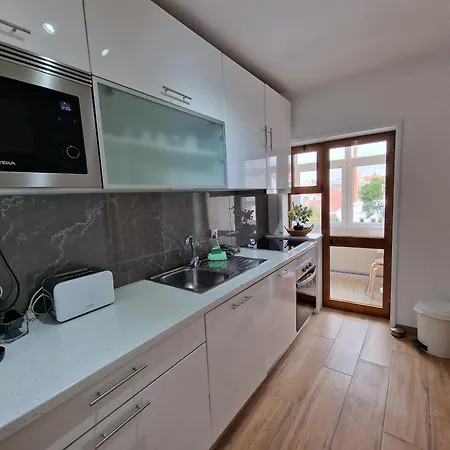 Cozy With Terrace, Air Cond, Free Parking, By With Lda Apartment Porto