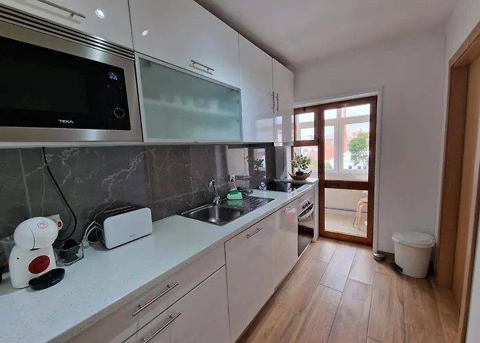 Cozy With Terrace, Air Cond, Free Parking, By With Lda Apartman Porto