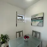 Apartamento Cozy With Terrace, Air Cond, Free Parking, By With Lda